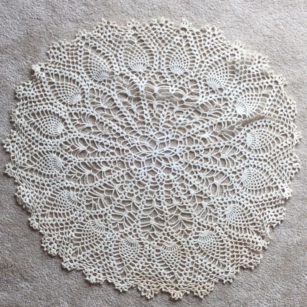 Vintage Woven crochet Circle Table Runner